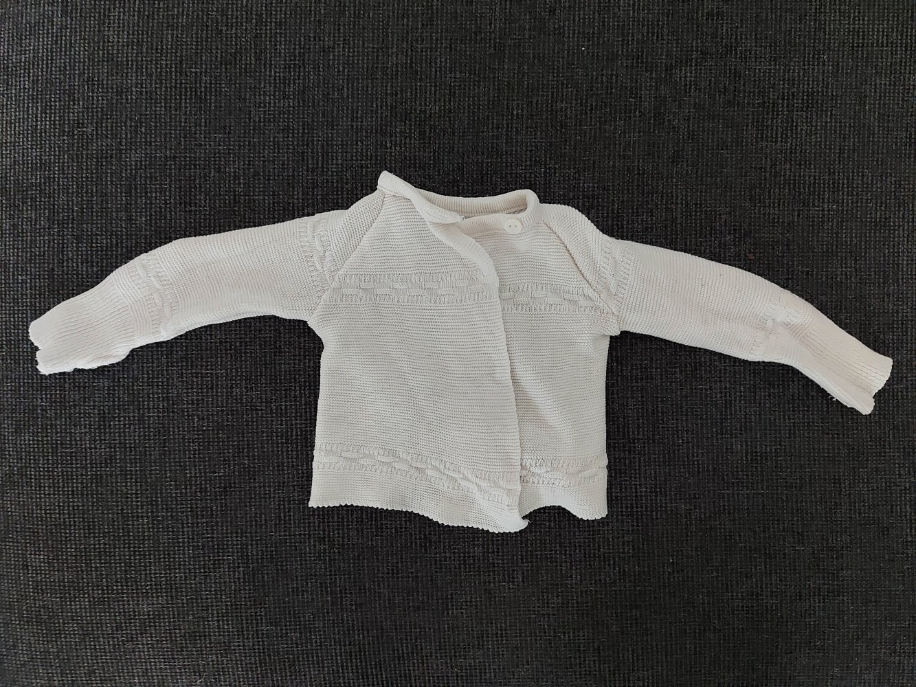 weißes Neugeborenenflügeljäckchen von Alana, Gr. 50/56