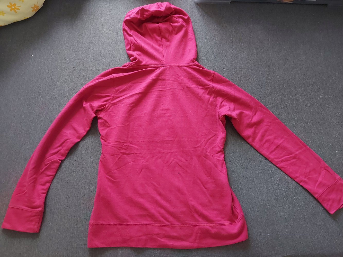 langärmliger pinker Kapuzenpulli, Gr. M 