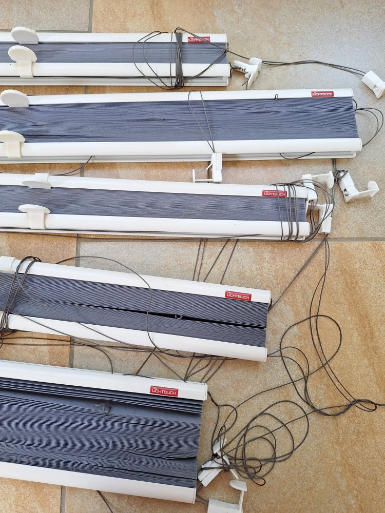 5 dunkelblaue Plissees von Lichtblick Klemmfix ohne Bohren