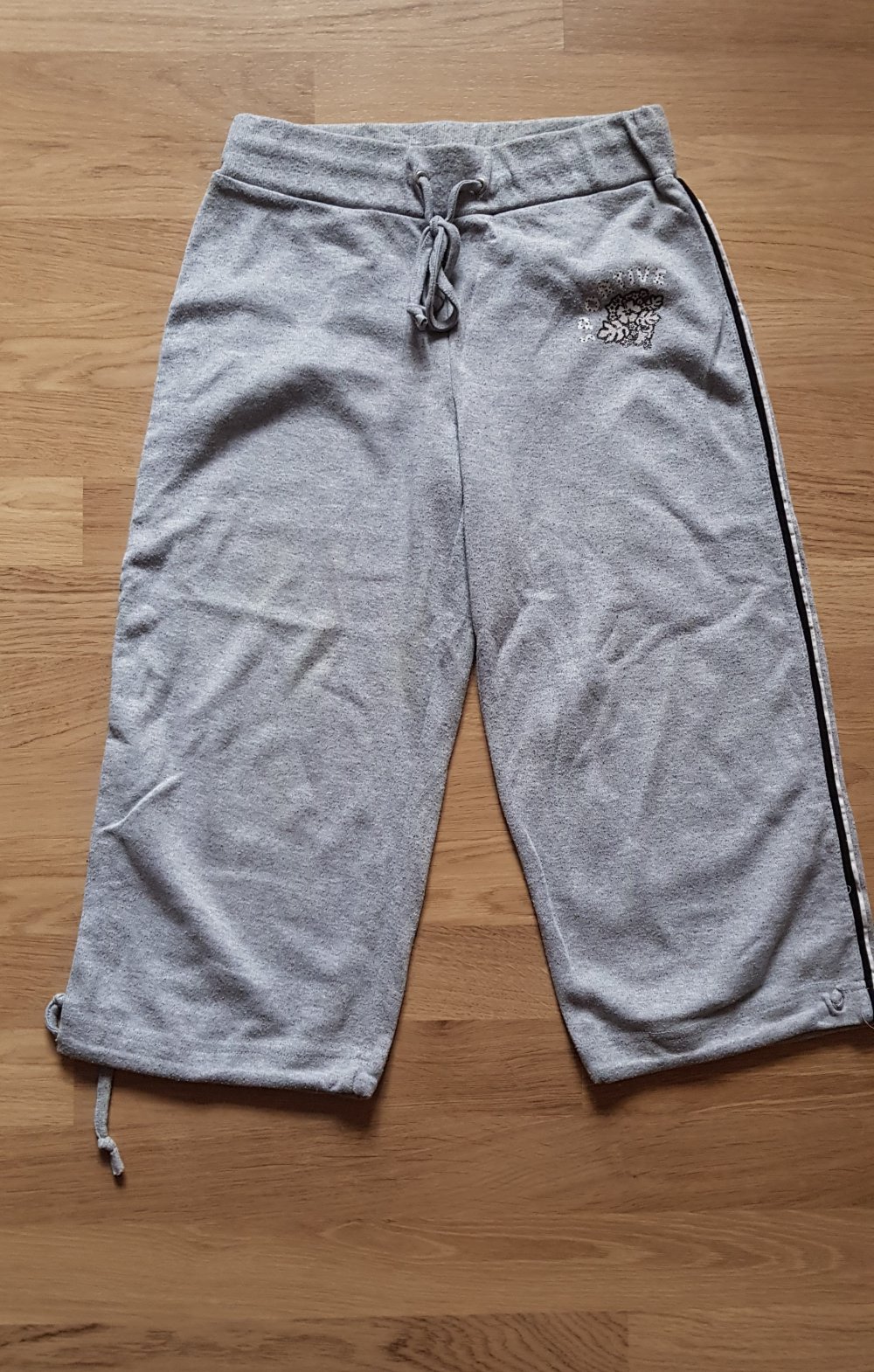 gemütliche graue Caprihose aus Stoff, Gr. S