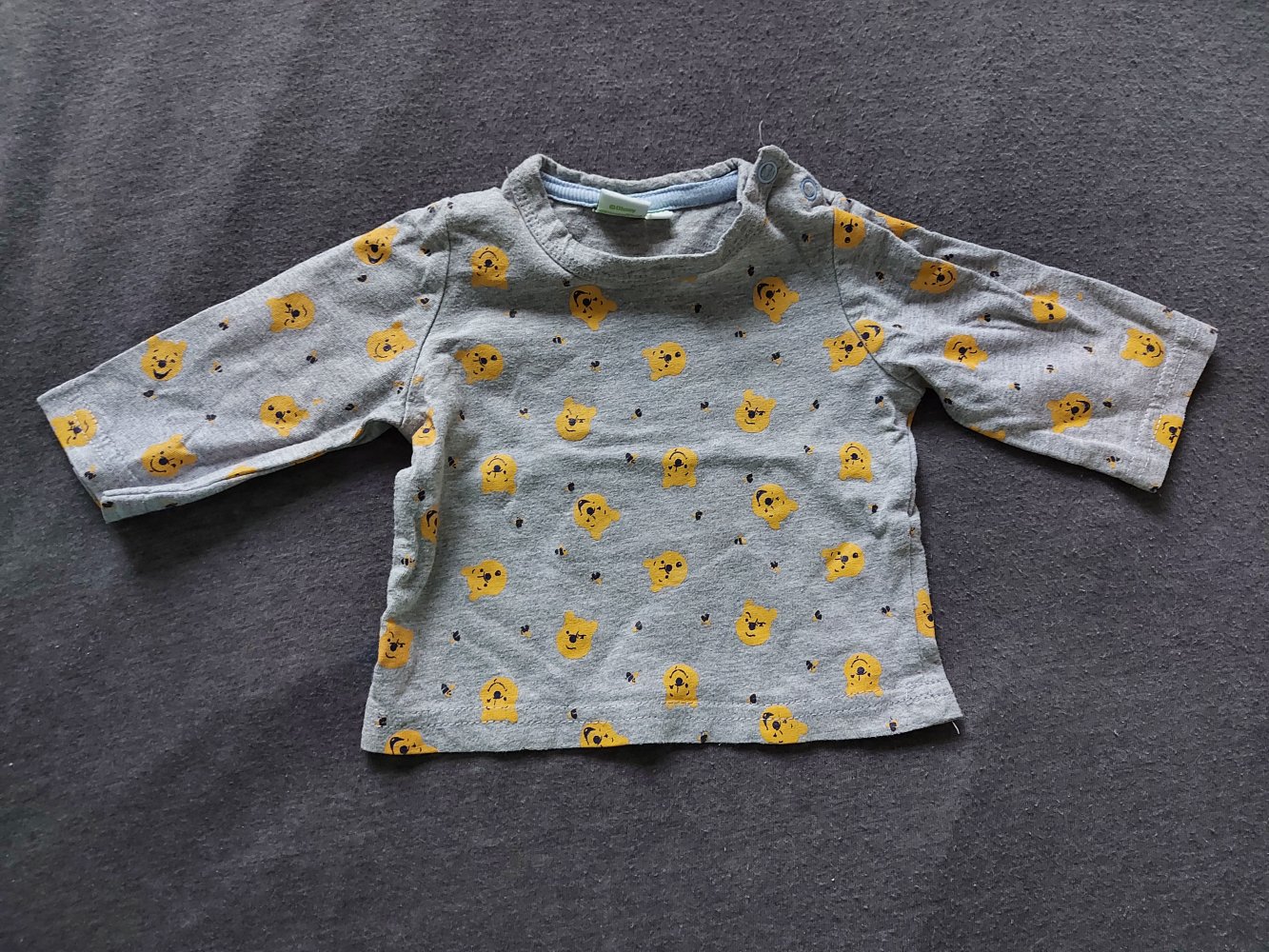 langärmliger grauer Babypullover mit Winnie the Pooh Gr. 50/56 Longsleeve 