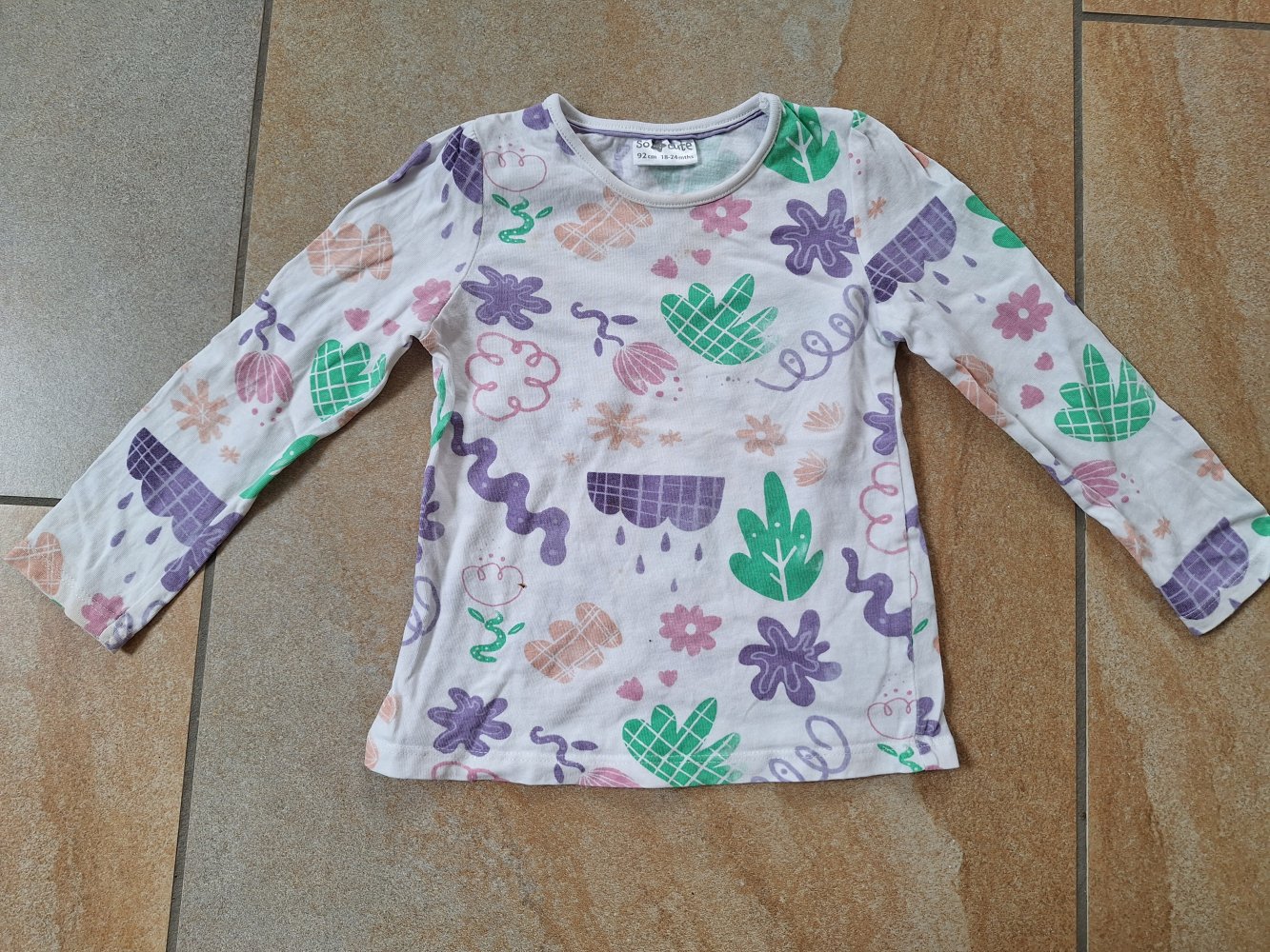 Weißes Sweatshirt bunt gemustert, Gr. 92
