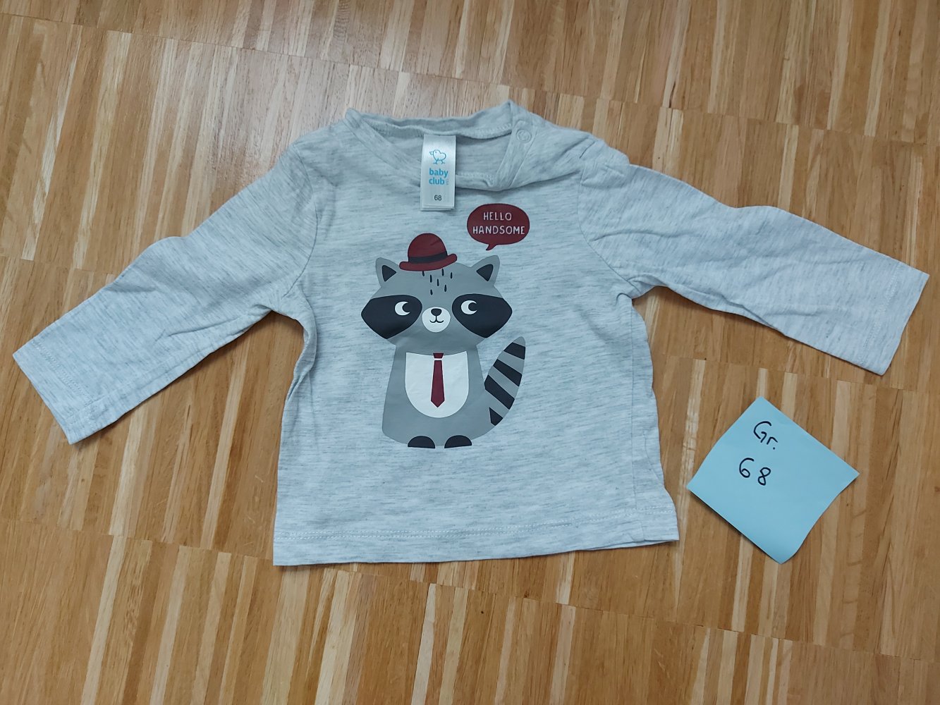 langärmliger grauer Babypullover mit Waschbärmotiv hello handsome Gr. 68