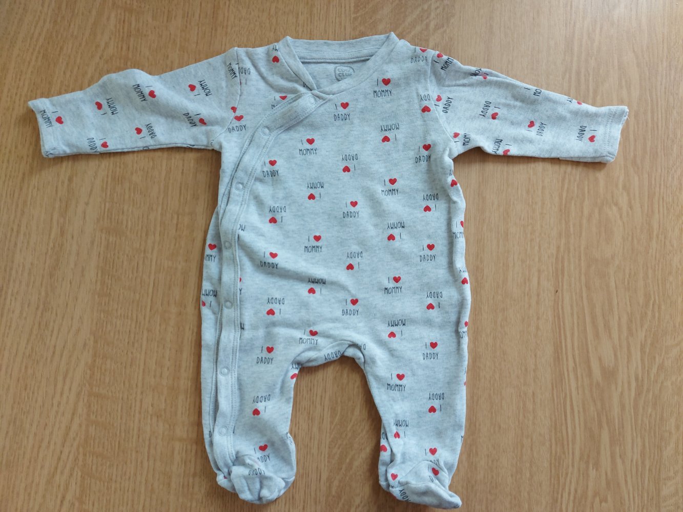 grauer Baby-Schlafanzug I love Mommy and Daddy Gr. 56