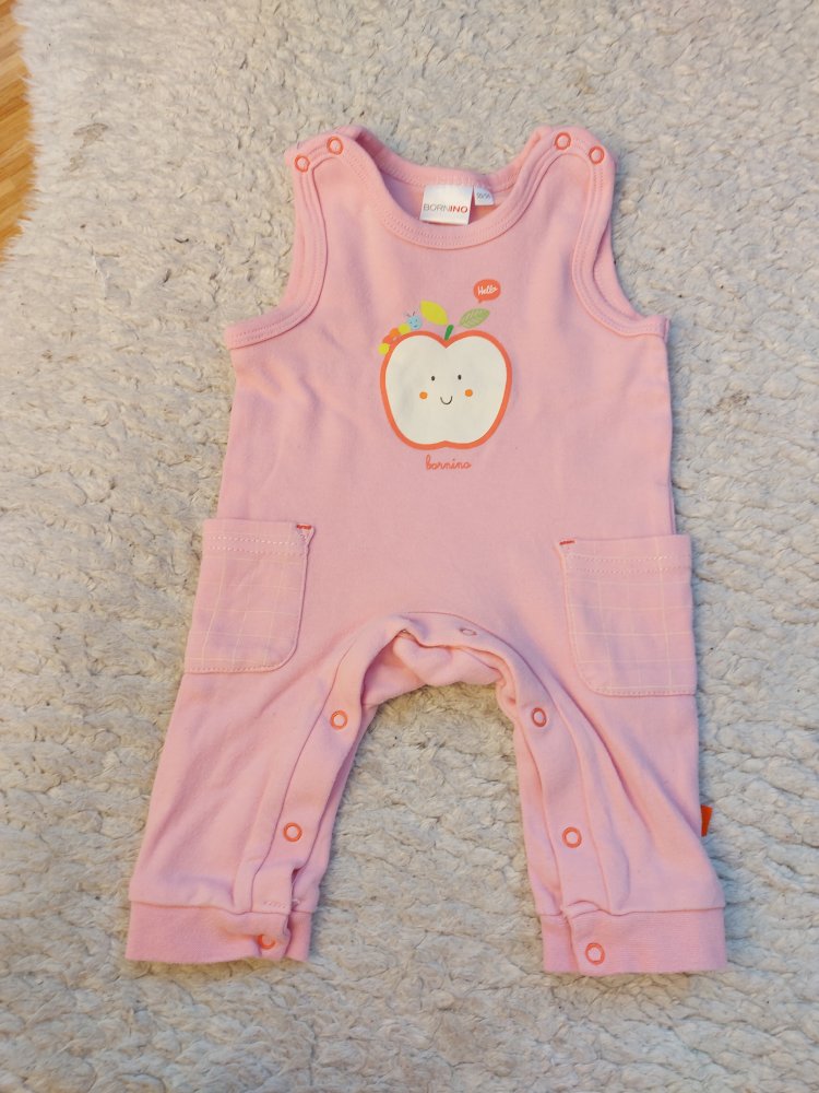 pinker Babystrampler mit Apfelmotiv, Gr. 50/56