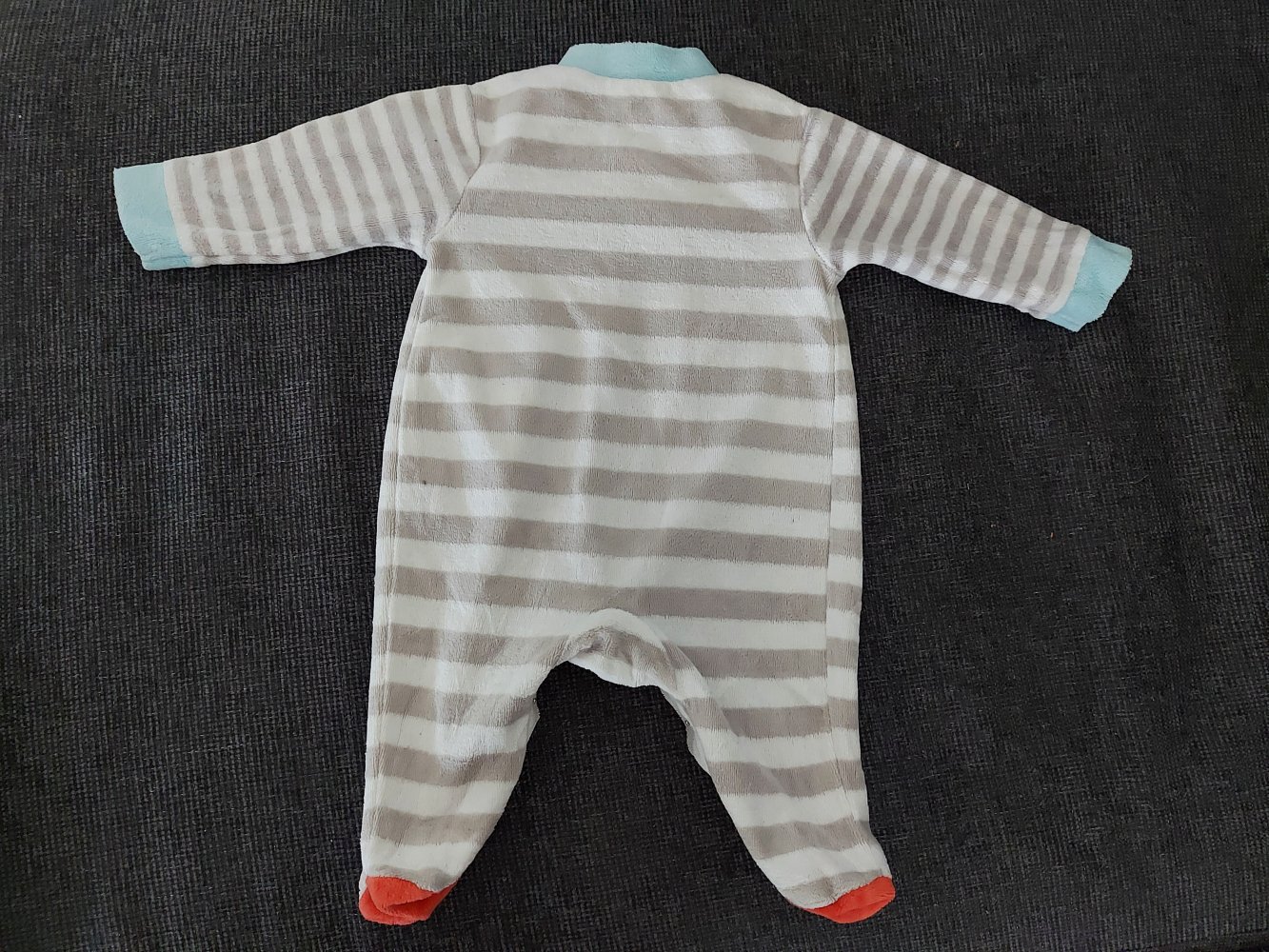 gestreifter Baby-Schlafanzug mit Bärchen Gr. 56 
