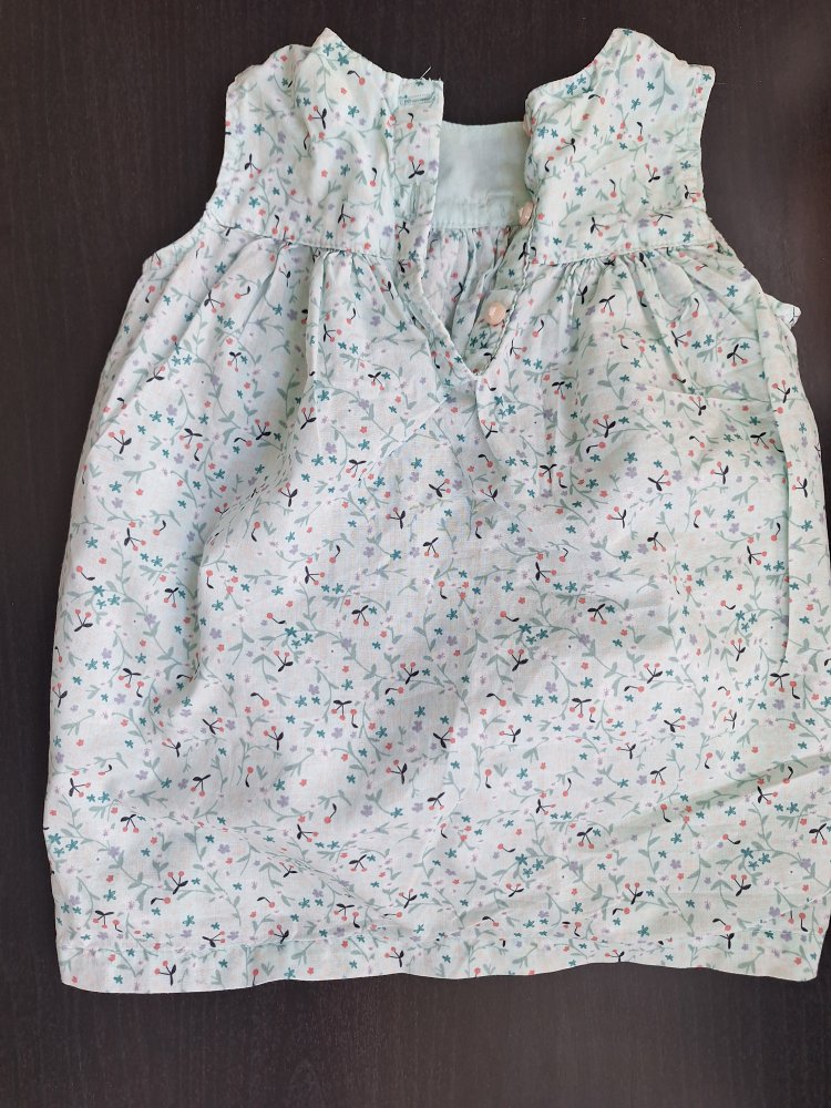 Türkises geblümtes Sommerkleidchen mit Schleife, Gr. 74