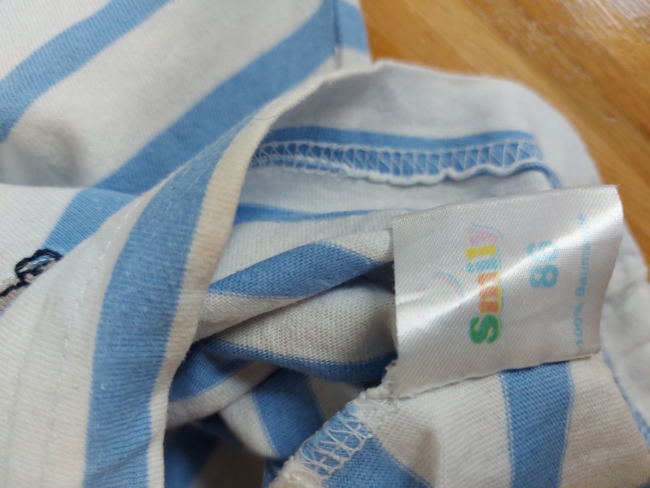 Blau-weiß gestreifter Langarmpullover Gr. 86