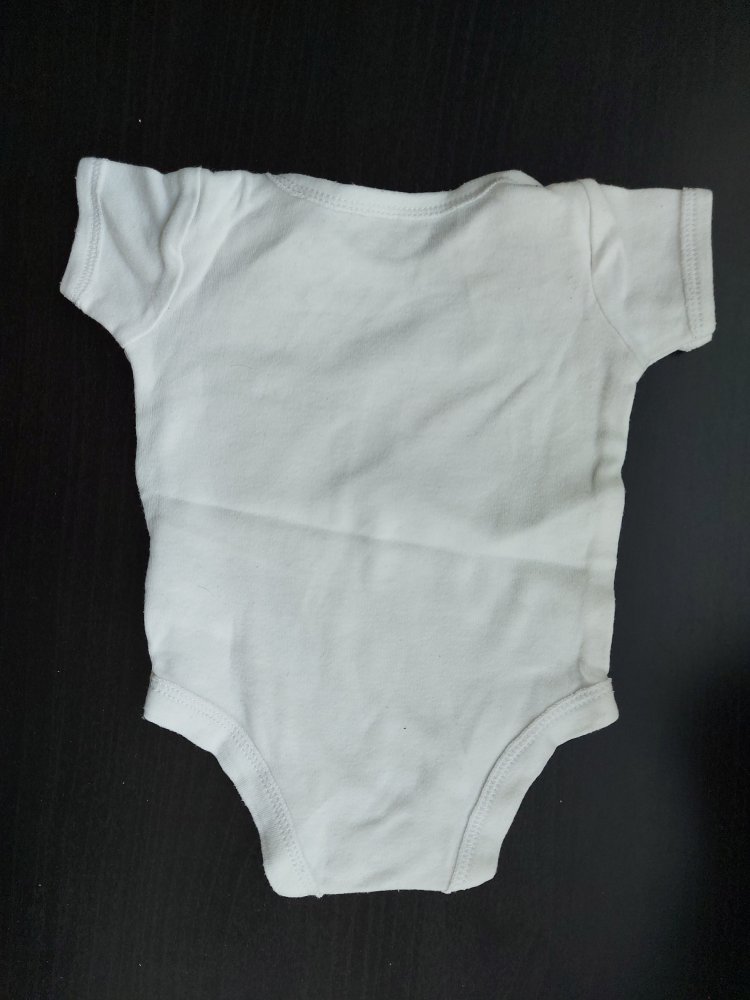 Weißer Kurzarmbody 