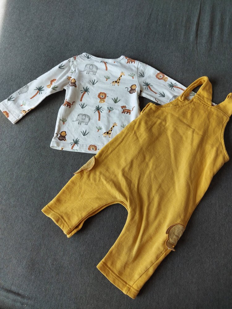 2-teiliges Bekleidungsset mit Wildtiermotiven Langarmshirt und gelbe Latzhose, Gr. 74