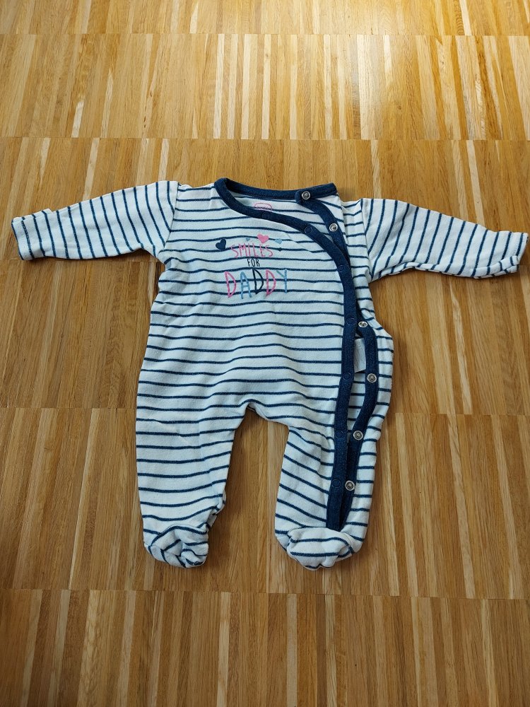 weißblau gestreifter Baby-Schlafanzug smiles for daddy Gr. 56