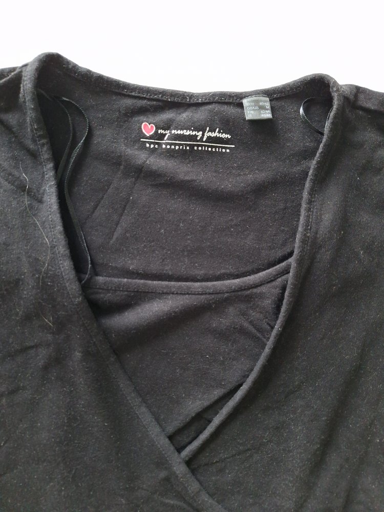 schwarzes praktisches und komfortables Umstands- und Stillshirt Gr. 40/42