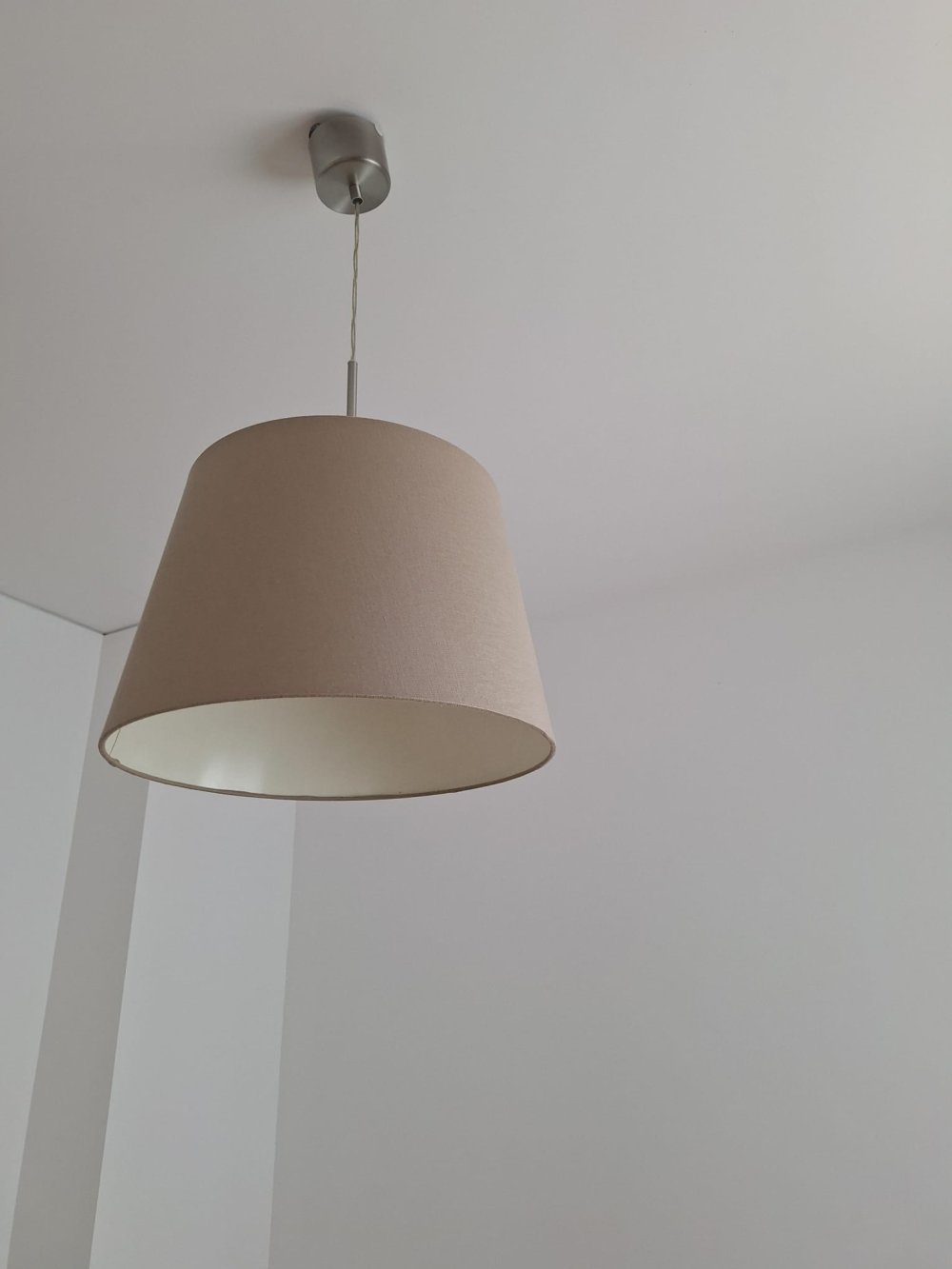 Schöne beige Deckenlampe Lampenschirm