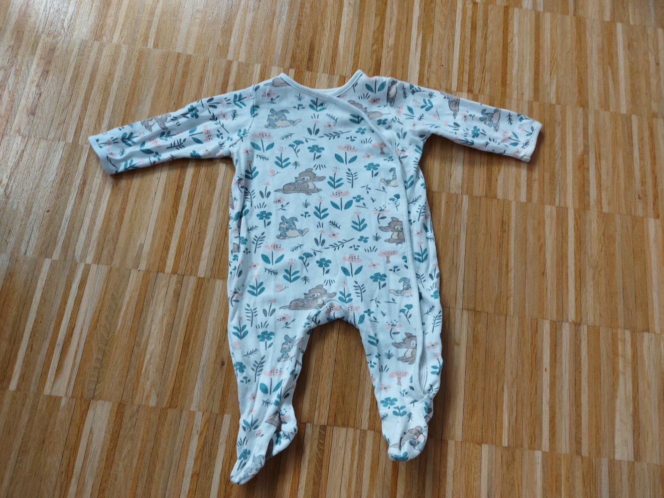 weißer Bambi-Baby-Schlafanzug Gr. 68