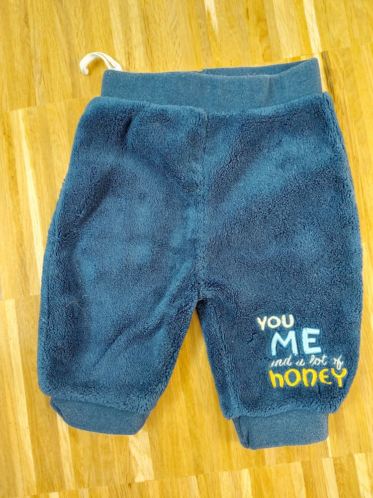 flauschige dunkelblaue Hose 