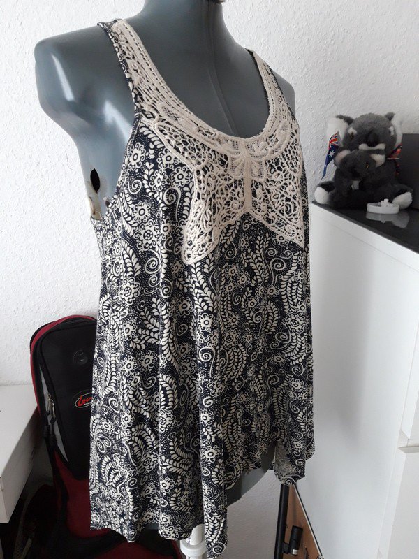 Schönes Sommer Top von Atmosphere 