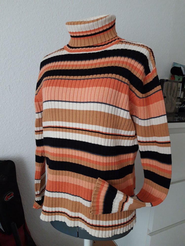 Sehr schöner Rollkragenpulli 