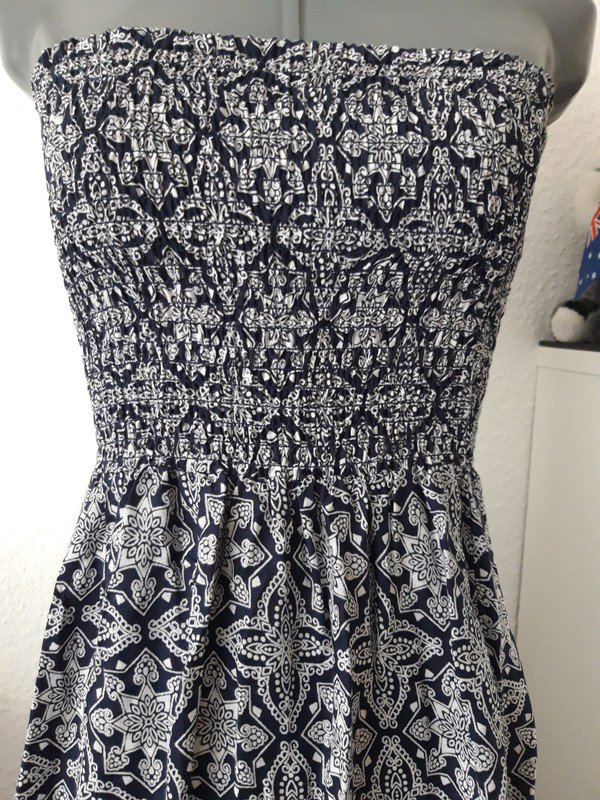 Sehr schönes langes Sommerkleid 
