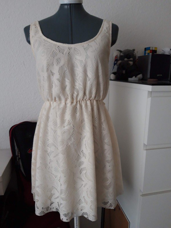 Sehr schönes Kleid