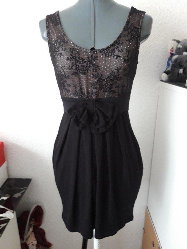 Sehr schönes Kleid von Orsay 