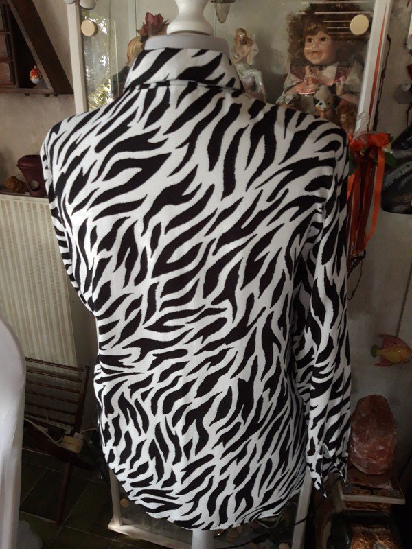 Sehr schöne schwarz/ weiße Bluse 