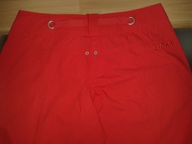 Sehr schöne rote 7/8 Sommer Hose von Esprit Sports