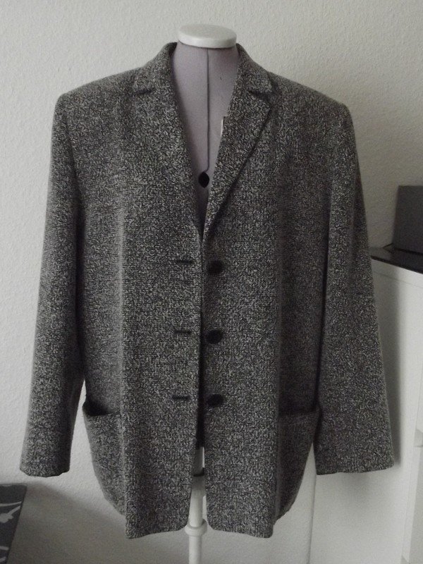 Sehr schöne Jacke in Salz/ Pfeffer Optik