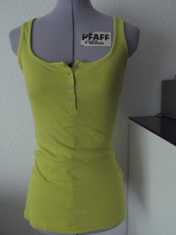 Sehr schönes ärmelloses Shirt