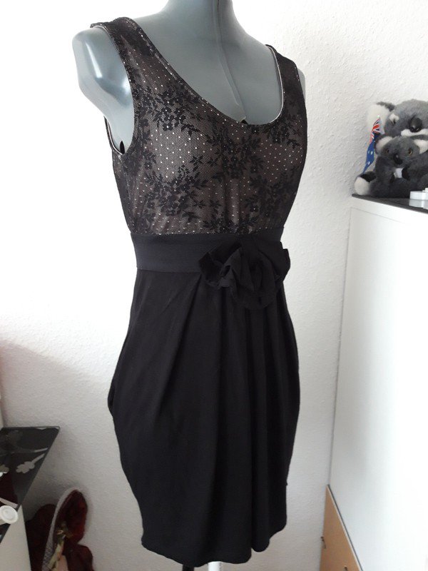 Sehr schönes Kleid von Orsay 
