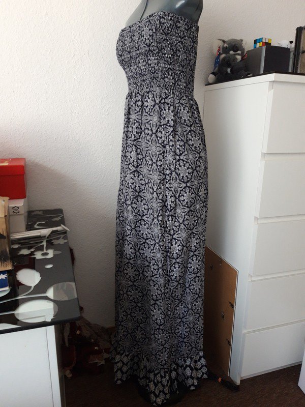 Sehr schönes langes Sommerkleid 
