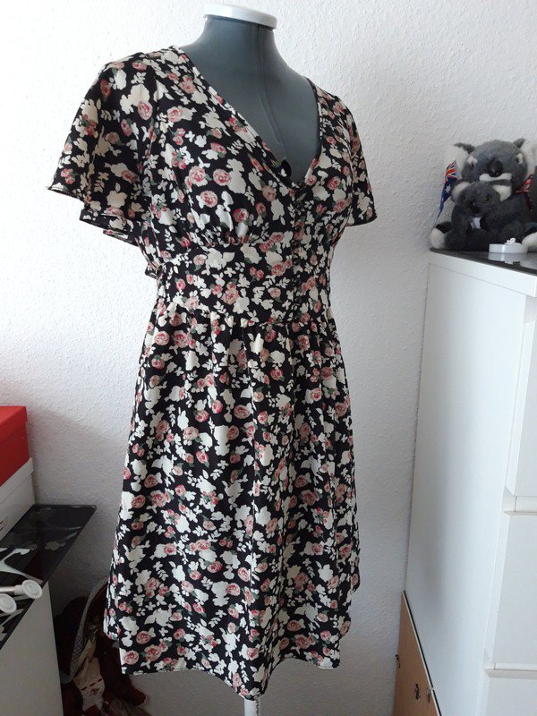 Sehr schönes Sommerkleid Neu! 