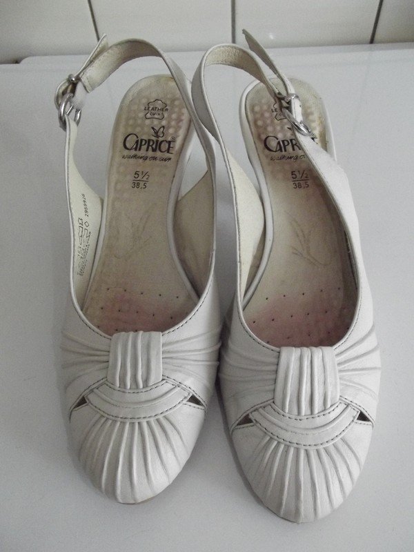 Sehr schöne Leder- Schuhe von Caprice Gr.38,5 / 51/2
