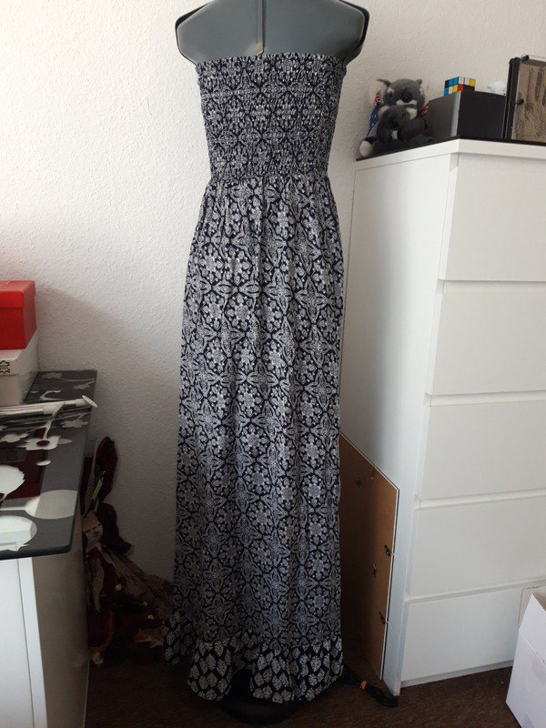Sehr schönes langes Sommerkleid 