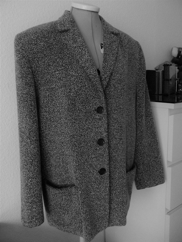 Sehr schöne Jacke in Salz/ Pfeffer Optik