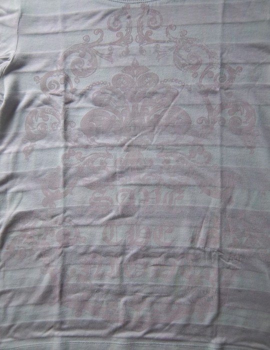 Schönes leichtes Shirt mit Aufdruck