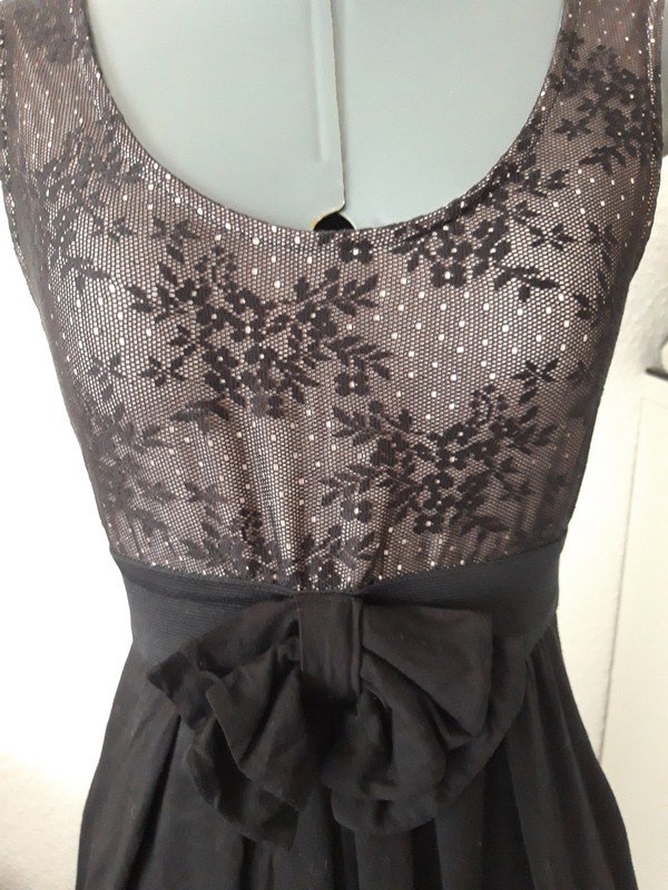 Sehr schönes Kleid von Orsay 
