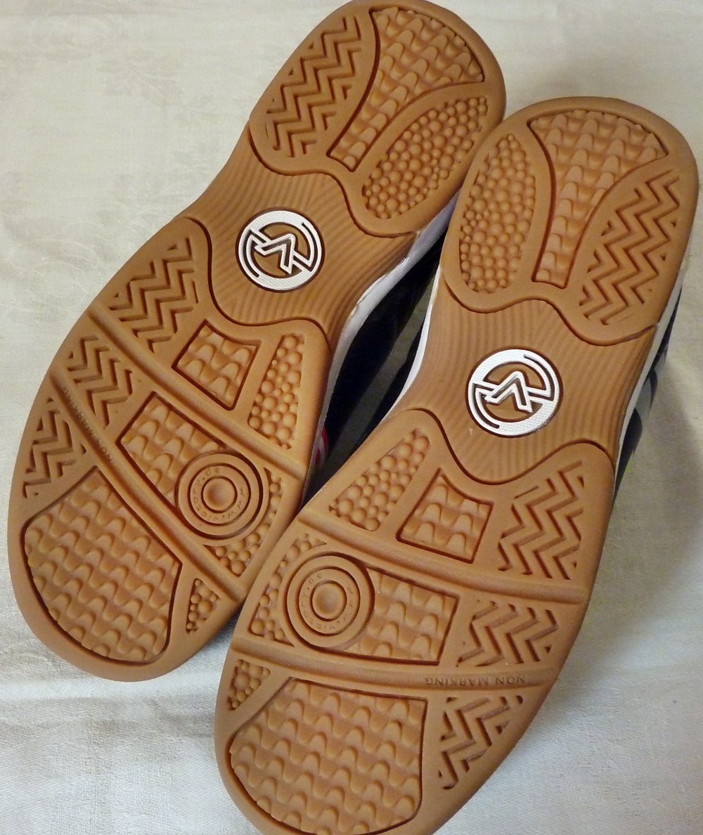 Sportschuhe, Hallenschuhe, Turnschuhe, Gr. 33