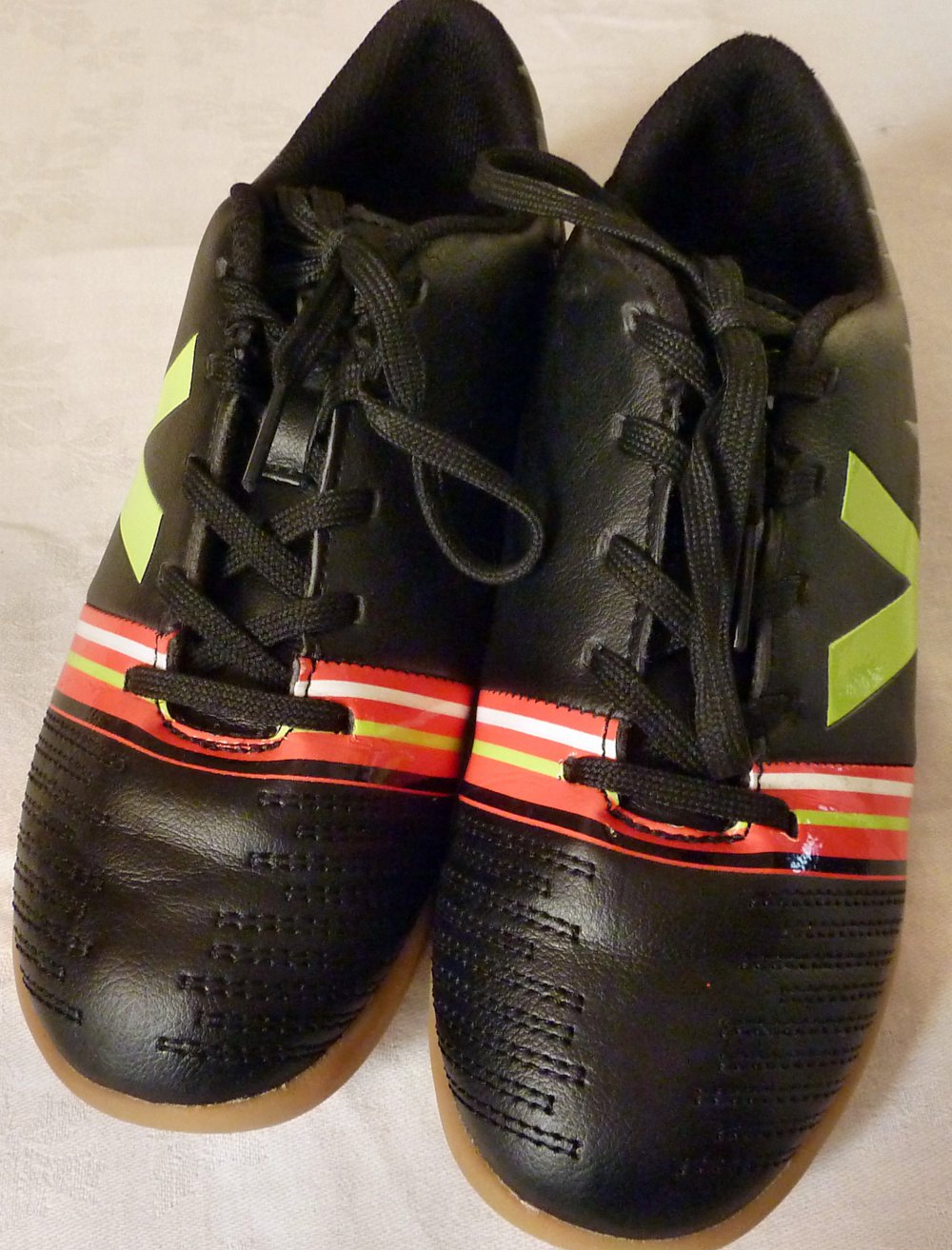 Sportschuhe, Hallenschuhe, Turnschuhe, Gr. 33