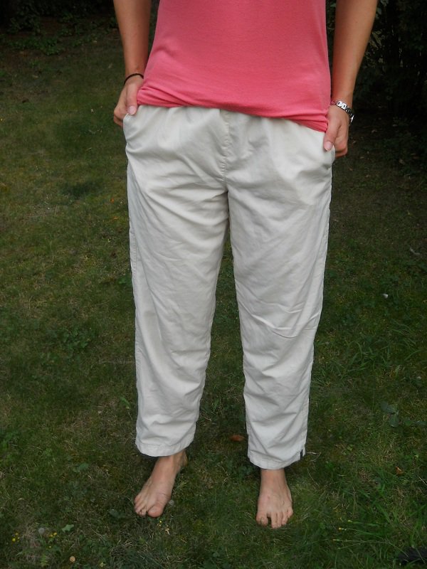 Sporthose Freizeithose cremeweiß naturweiß wollweiß beige  Gr. 44/L