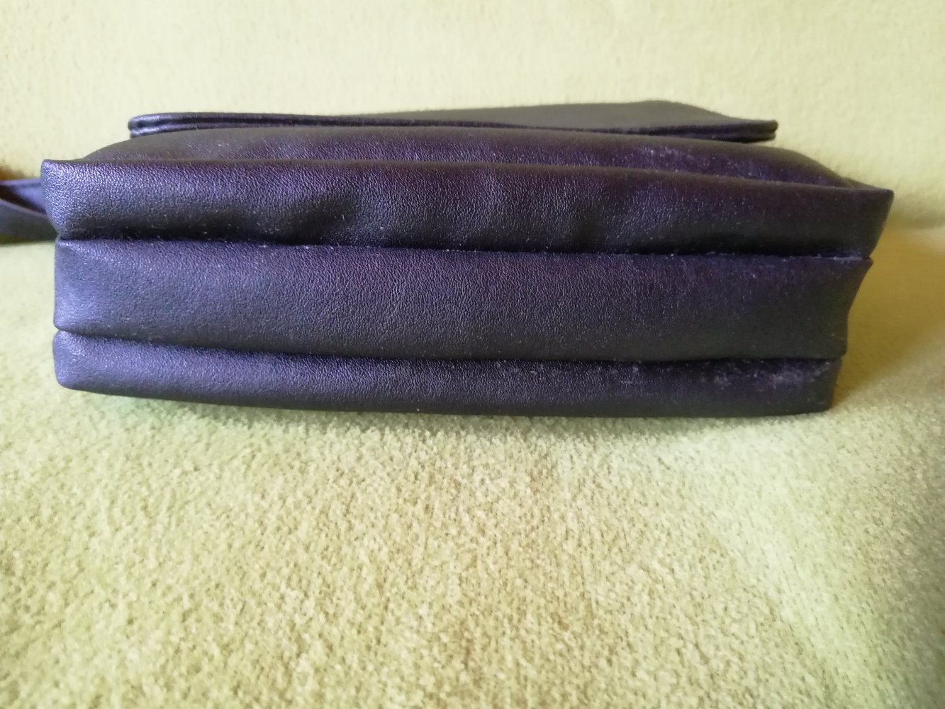  Handtasche klein schwarz Kunstleder