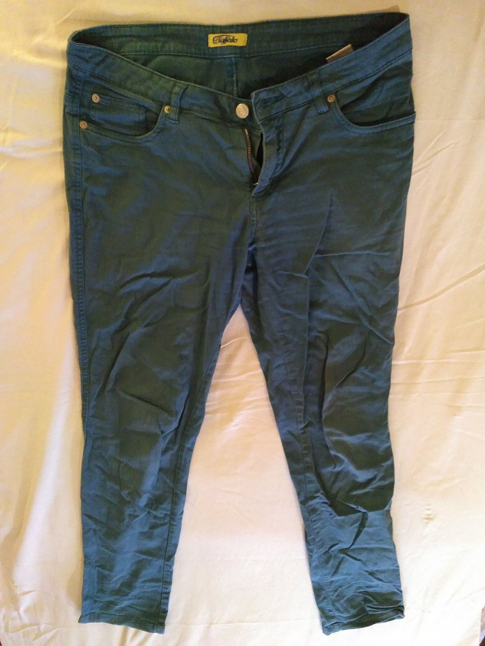 Petrolfarbene Hose