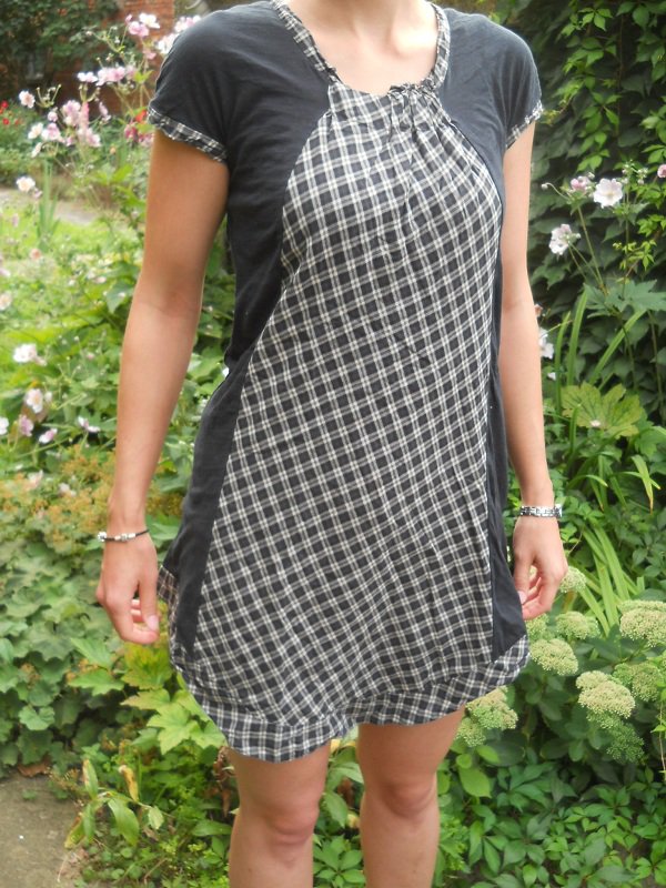 Kleid Sommer luftig dunkelblau kariert Vero Moda Gr. 40/M