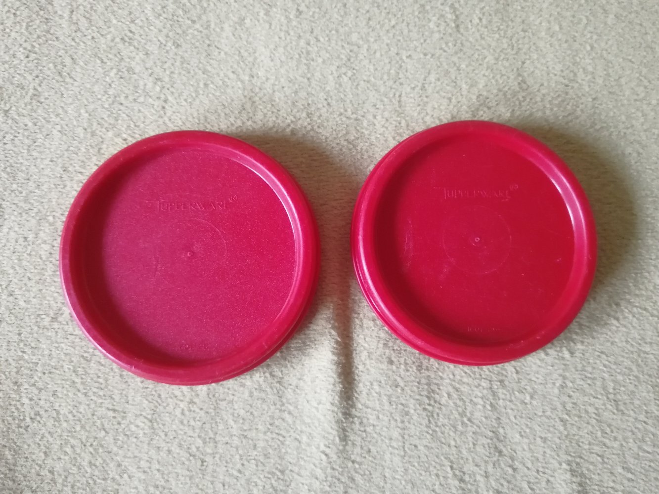 Becher Trinnkbecher Tupperware blau pink Camping Picknick
