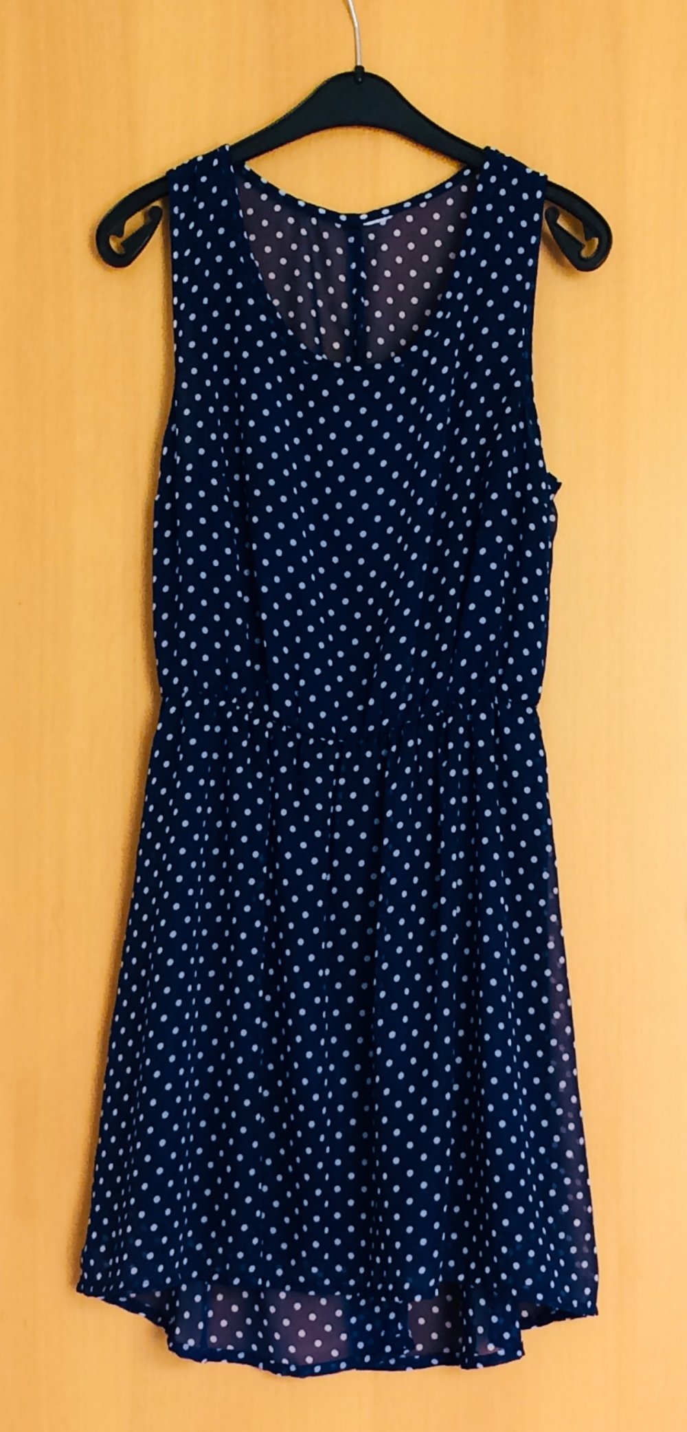 Blau/Gepunktetes Kleid