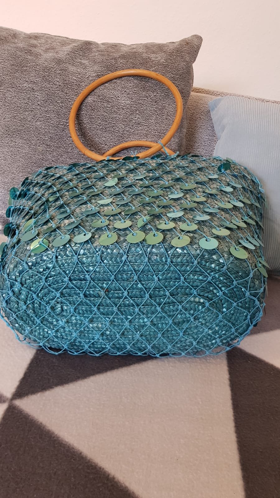 Sehr schöne Korb Tasche Pailletten Türkis