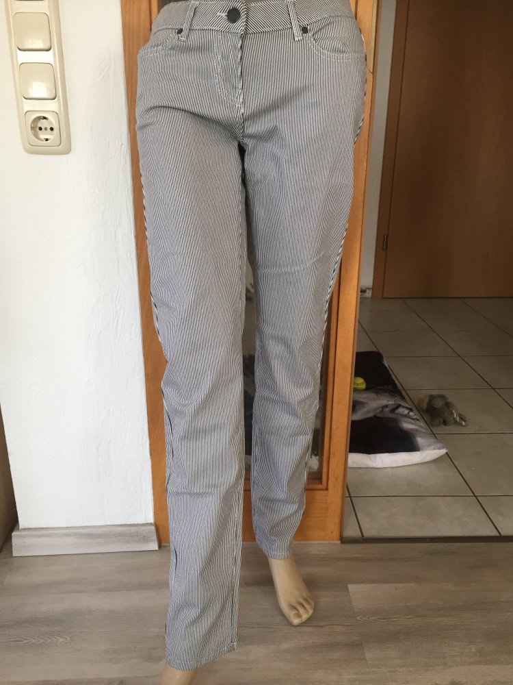 Gestreifte Hose 