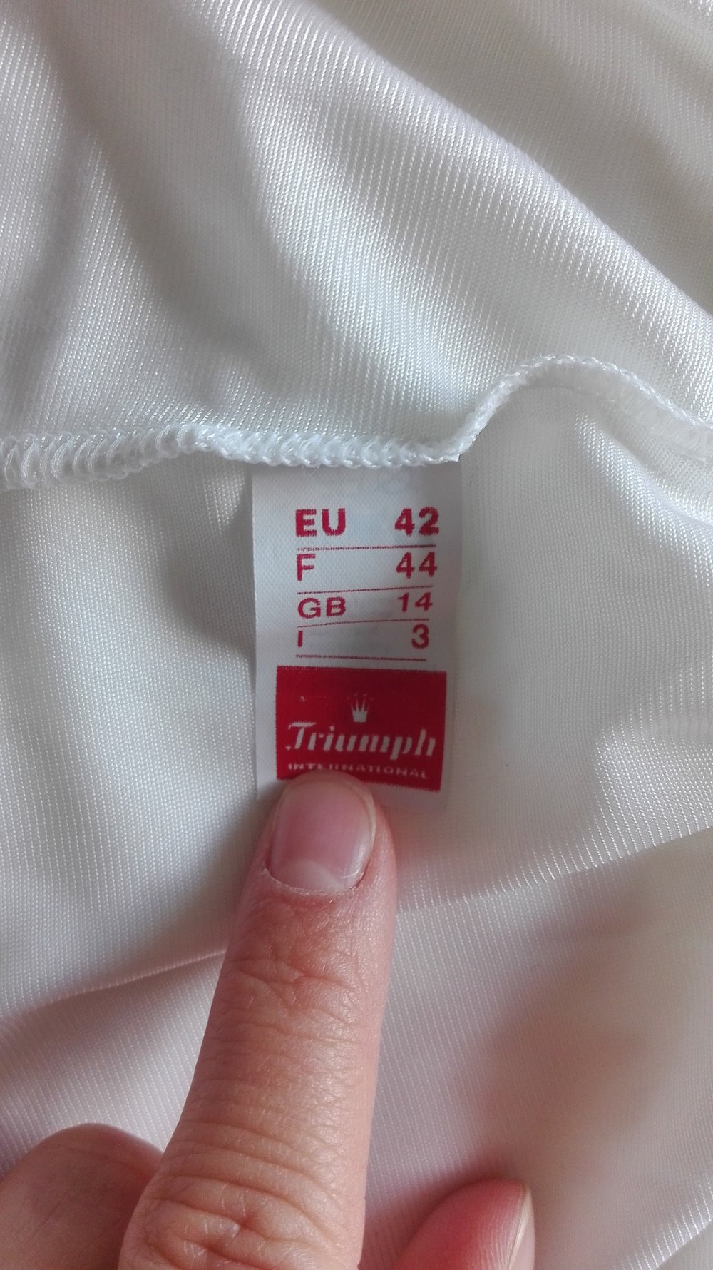 Weißer Unterrock von Triumph in Größe 36 - 42 mit verziertem Saum und Gummibund flexibel größenflexibel