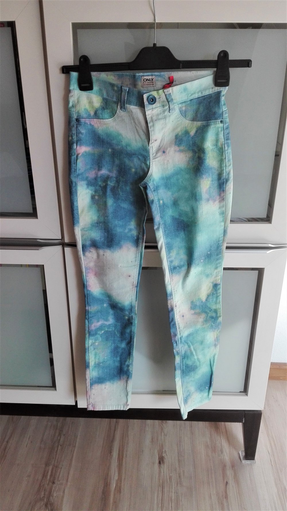 Ausgefallene Hose mit Pastell-Batik-Muster Größe S ONLY stretch