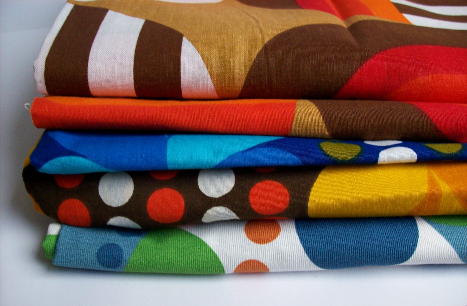 bunte Stoffreste, Retro Design NEU