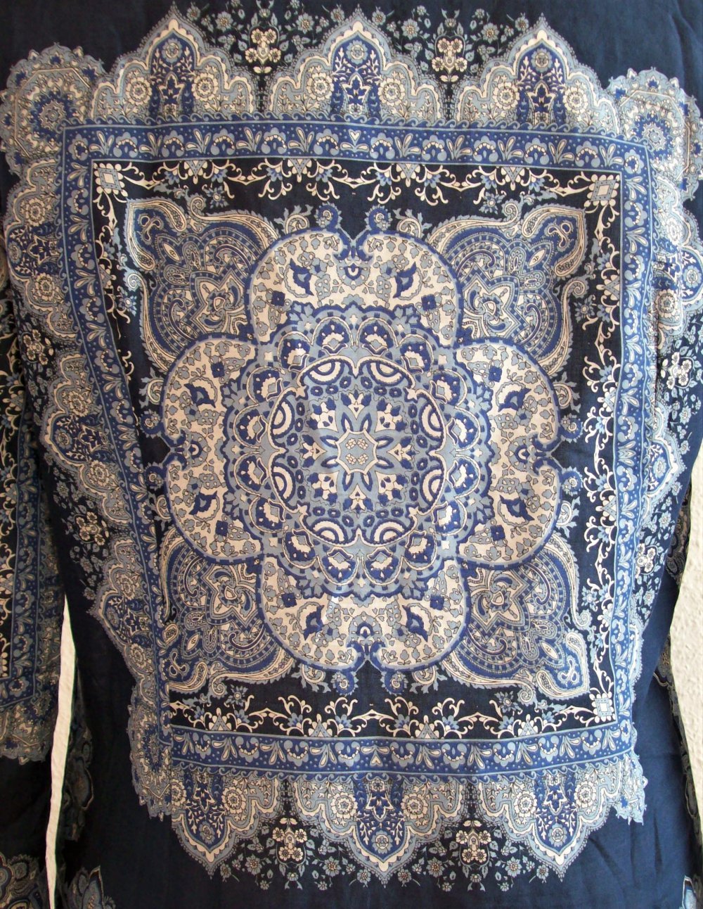 Bluse Thunika gemustert NEU